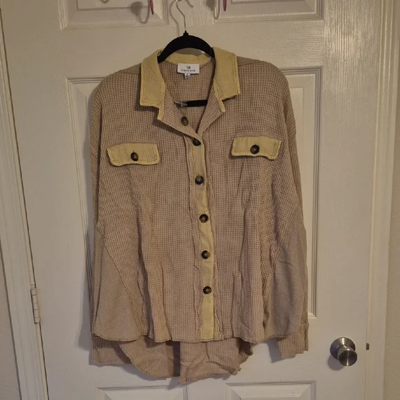 Women's Beige Button-Up Jacket - Picture 1 of 1